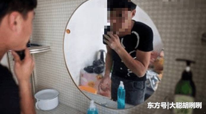 小伙约见网友,一起吃完饭之后, 结账的时候小伙知道自己被宰了
