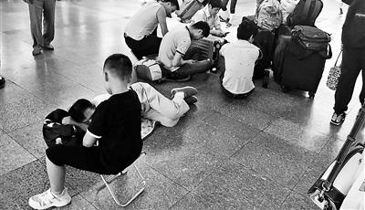 火车站设收费休息厅不能任性 锛偵唐套杂?紓不是借口