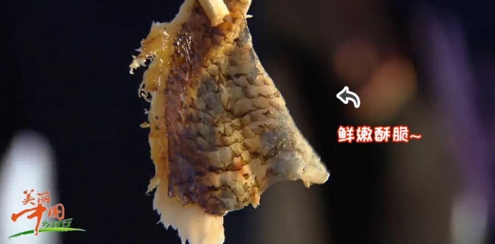 焉耆的霸气美食势不可挡!烤全牛、泥巴鱼、羊肚包鱼!!够不够新鲜?!够不够酷炫?!