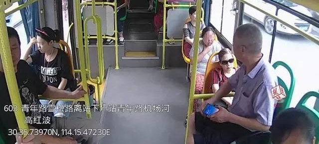 �������СС��ͷҭ��Ů�˿ͣ�����Ϊ����������������ҽ