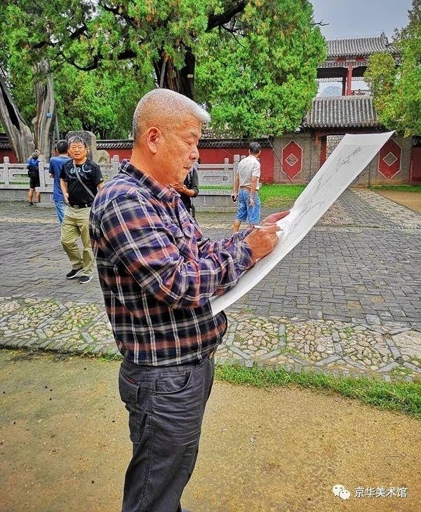 �й��黭30��Ѳչ��̩������������ֻ�ʢ��Ļ