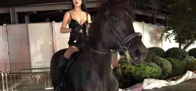 ����Ů����ҹ�����ᴩ����Ϻ������������㣿����������Ů���ѱ�����