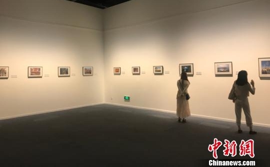 �а���Ӱչ���鷨չ��Ļ 20�ס�����������ֳɶ�