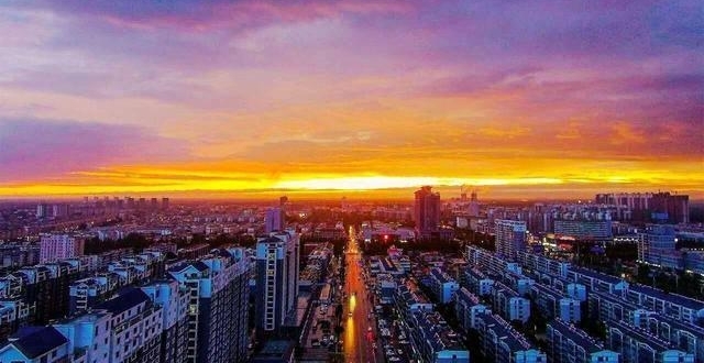 ���ձ����������ҵ�һ�����س���