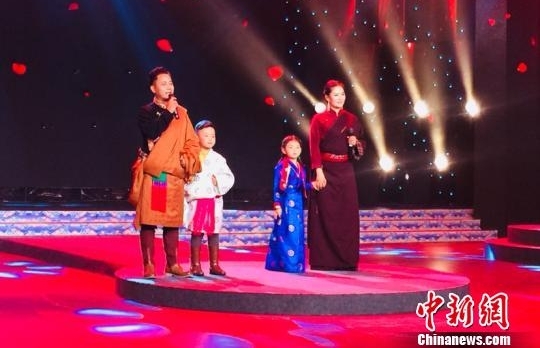 �ຣ�ٰ조�ڼ�÷�䡱�������ѧ��ԭ��ʫ�����д����佱����