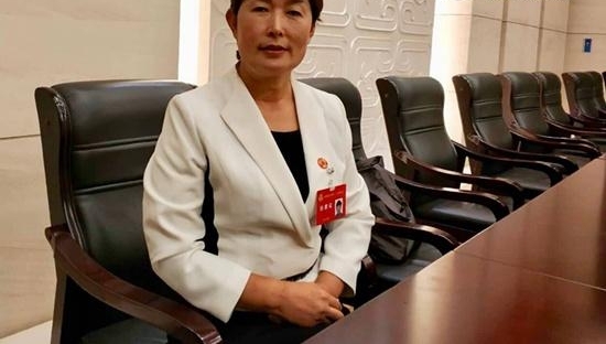 ��Ů�������컪��ʳ�þ���е����ֲ��СĢ�������¸���ҡǮ����