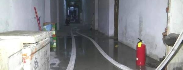 ����һ���������ú����ը һ�Ը���������Σ