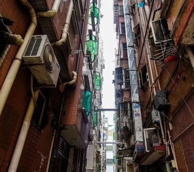 深圳拥有5栋楼的女房东,却过着这样的生活