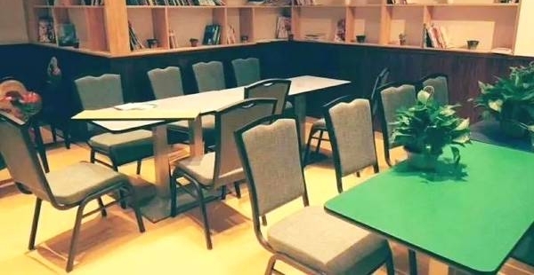 ���ֻ���ѧԺ���ǻ۲���������������Ľ��У��ѧ��ȴ�²ۣ�Ϊ�İ�