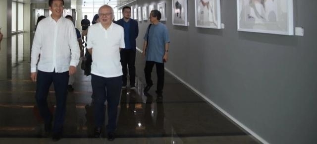 ����ƽ�֡����廪��ѧʮ�������黭չ������ƽ����������ʢ��Ļ