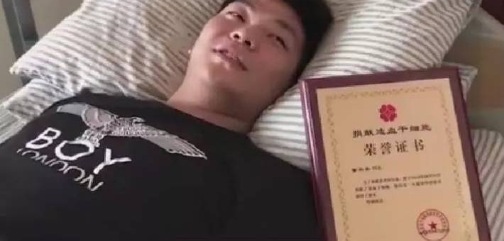 ������ͣ�ʧ��9��ĸ߿�״Ԫ�ҵ��� ���裺����һ���ӿ�����
