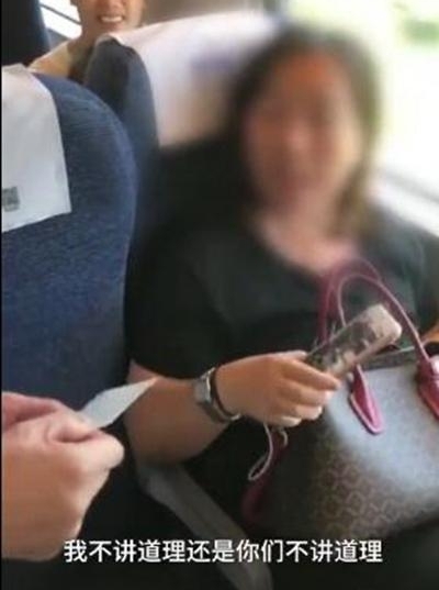 �������ء�����Ů����Ư��Ů�ˣ�ȴ�������ۣ������ı�����������