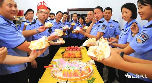 ��һ�ߴ��桿����ح�зǺ�����̳������ᣬ���������ѵ�λ��