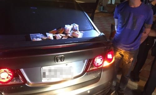 ����ֱ����Ա������ѹ��̨�о������ڽɶ�400���