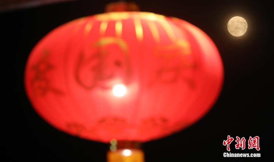 ����֮ҹ ����Բ�µ�����