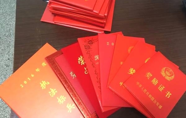 遥寄乡思 守护团圆 | 异乡人