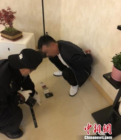 ������������ϵ�м�ð���������վ�� �����永�ʽ�300����