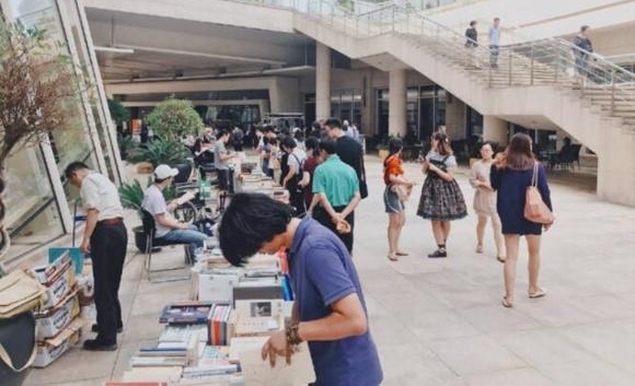 让剧院艺术与生活无缝衔接 文化广场迎七周年庆