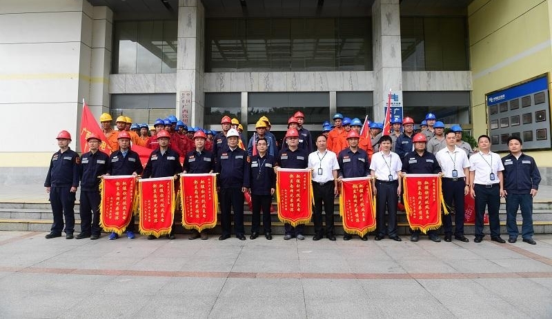 广西钦州供电局全面恢复因台风故障线路