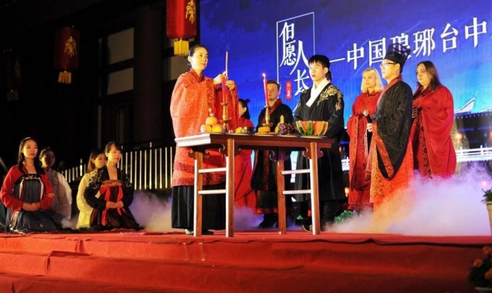 青岛古韵琅琊2千多年历史 中秋祭月再现当年风俗民情