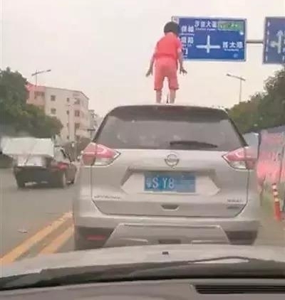 ���ں�������Ů˾����ͷȴ�����ҽ� ��Ƶ�����ľ�
