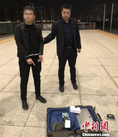 ������������ϵ�м�ð���������վ�� �����永�ʽ�300����