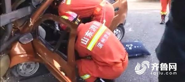 ���ݻ���һ�綯���������ײ ��ʻԱ���������Ʋ����