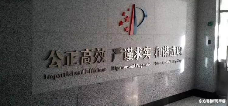 ������ͣ���������������������������٣�����һ��ת����