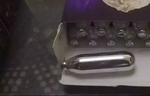 17��Ů���ڻ��������� ��������2��ƿ��̫�����ˣ�