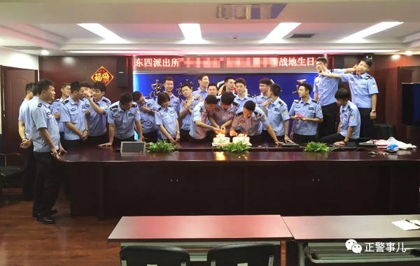 ��һ�ߴ��桿����ح�зǺ�����̳������ᣬ���������ѵ�λ��