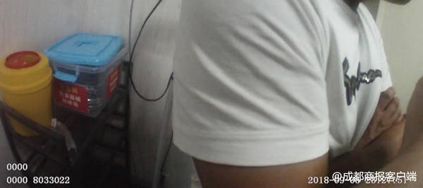 ���׾Ƽݳ������ӼҺ������Ӷ���������һ�䡰�ְ���ȥ���ˡ�����