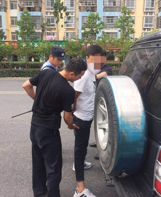 ���š������������� �Ϸ�һ͵���߷�����
