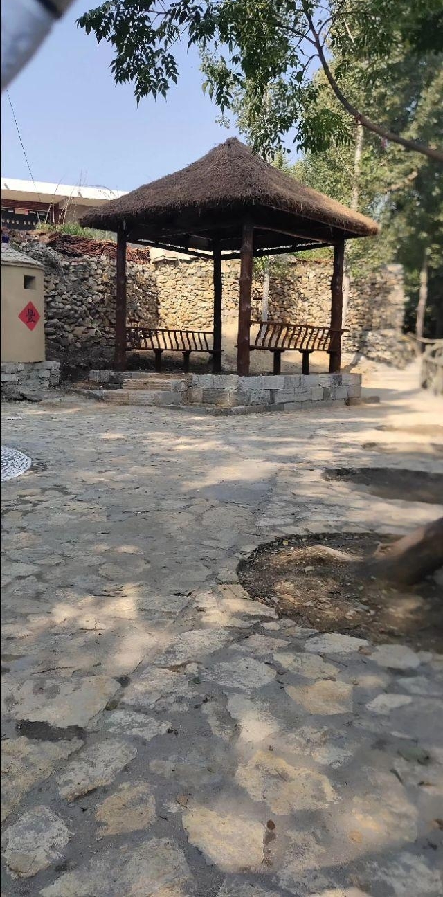 �����и�ɽ����ȻƫƧ����Ȼ����ȴ�ܺá���