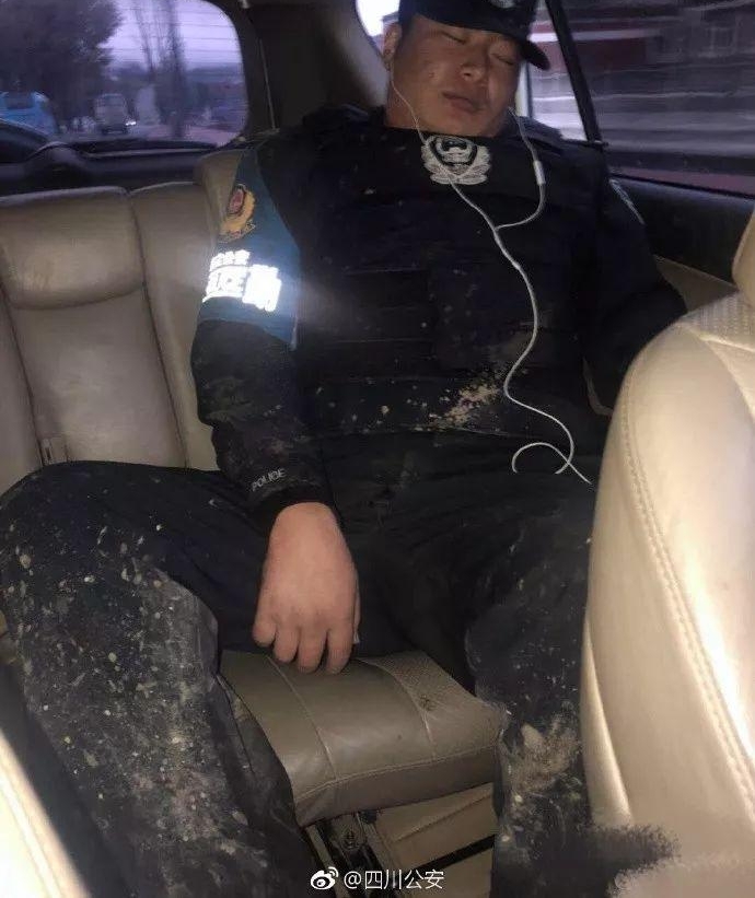 大雪致千余台车辆受困,警方紧急提醒:不要再去这个地方了!