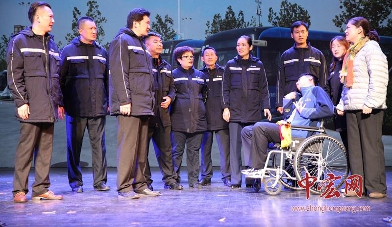 平凡演绎美好 真情传递感动? ——大型公益话剧《好人共生》在青岛公演