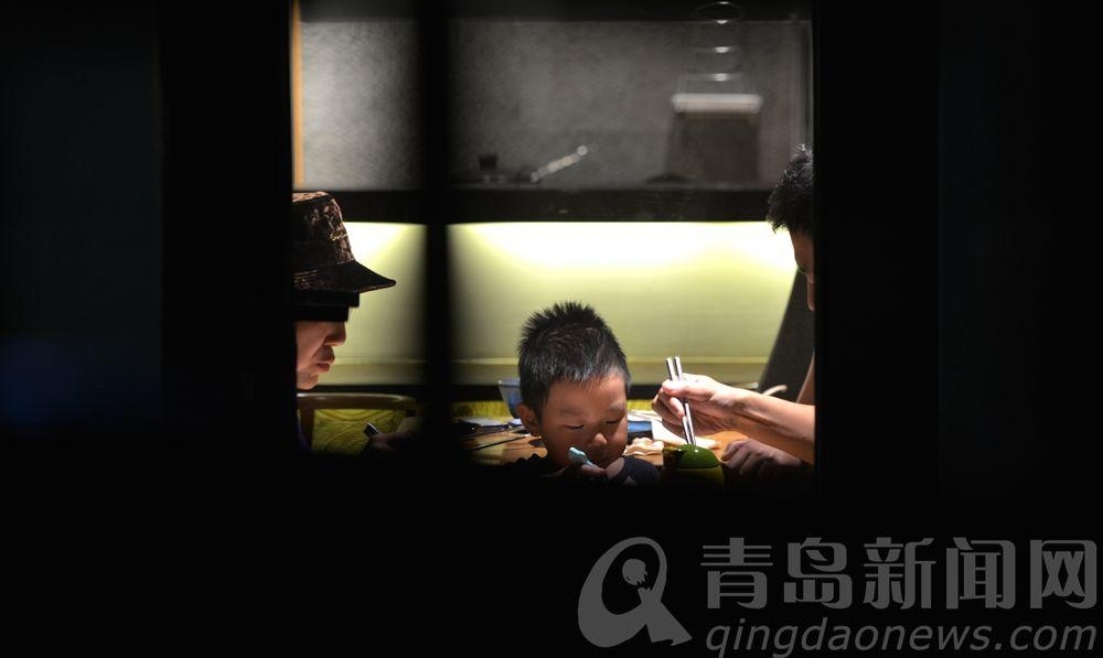 【国庆七天乐】黄县路夜色8点半 这是一条有味道的老街