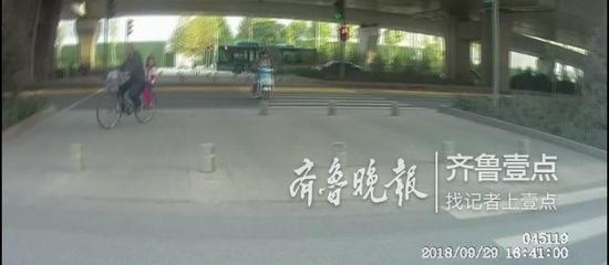 ���Ӵ�Ů������Ʊ��������� ����ȭ����ִ�ڸ���