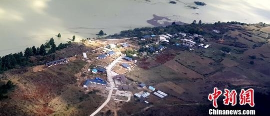 西藏雅鲁藏布江堰塞湖再次滑坡 水位1小时上涨80厘米