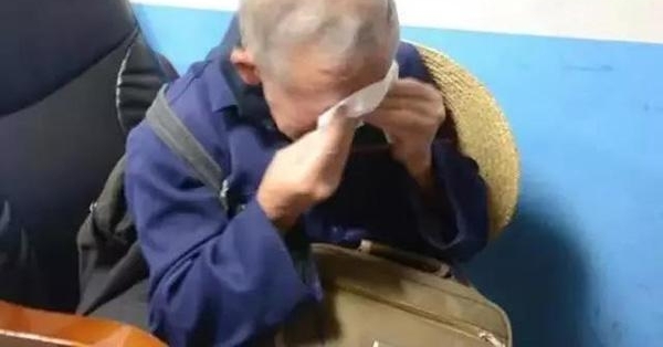 ��Ǯ�����߰��ġ�����������Я12���ֽ�޿�˻���ЩŪ��