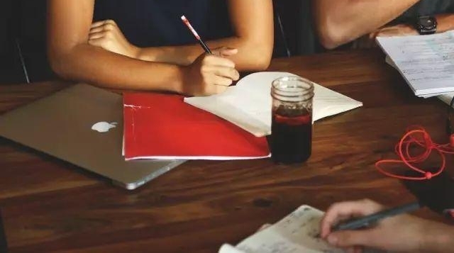 工作中,为什么靠谱比能力更容易变现?