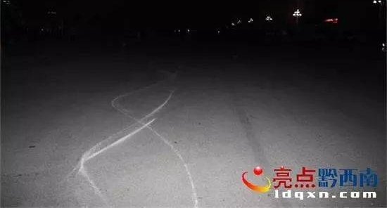 ������С��＂�?����140km/h����＂�?�ʱ��＂, ���䡱��һ��������ǰ��300��Զ��...