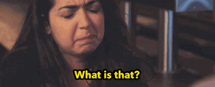 胖大妈乘飞机赤脚架到前排肩膀上,自称“芭蕾舞演员”脚受伤