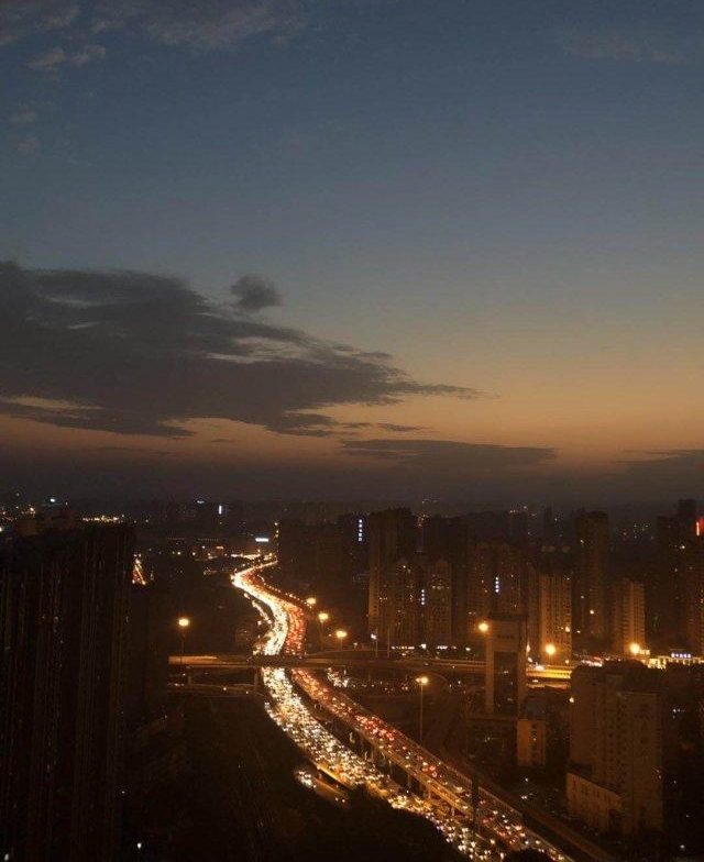 ������и߷����ˣ����Ÿ��ٹ�������