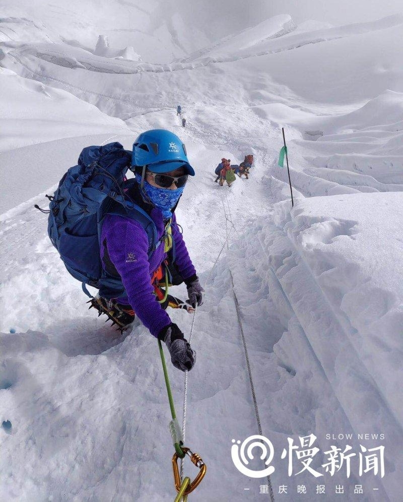 无惧高反强风,只想看更高处美景,40岁重庆美女征服海拔8163米世界第八峰