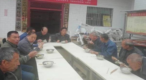 河南三门峡:市委政法委开展扶贫日走访慰问活动