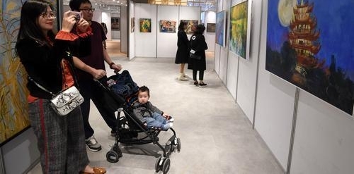 中外油画名家120余幅油画讲述武汉故事