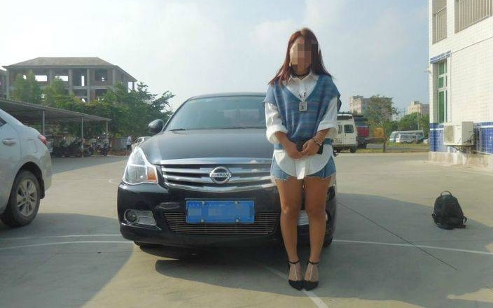 无证驾驶被交警截查,广东抖音网红:我那么可爱你舍得拘留吗