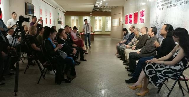 עĿ��ʯһ�鷨׭����Ʒ����չ�ڹ���ʢ��Ļ