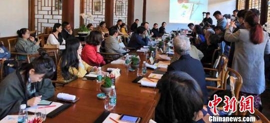 叶广芩首部儿童文学作品《耗子大爷起晚了》面世