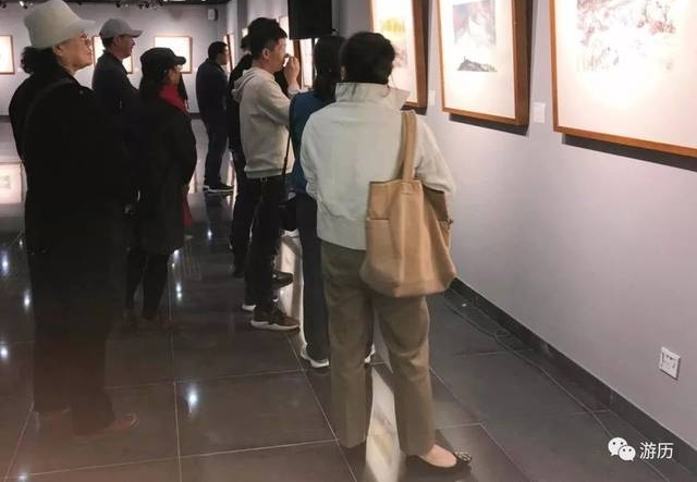 边走边看 | 旅途中的美展
